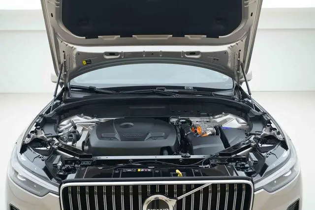 Volvo Volvo XC60 PHEV T8 four-wheel drive long battery life Zhiyuan Deluxe Edition