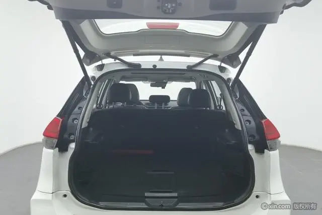 Nissan Qijun 2.5L CVT Luxury Pilot Edition 4WD