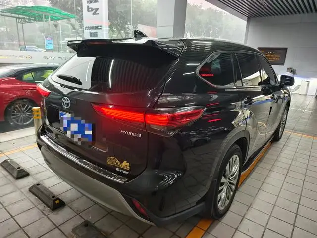 TOYOTA Highlander Dual-engine 2.5L four-wheel drive premium edition 7-seater