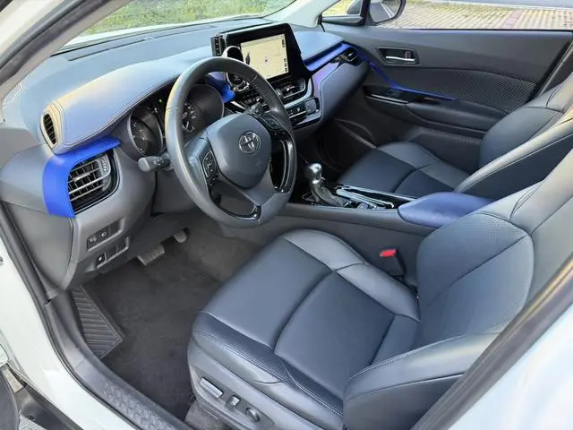 TOYOTA Toyota C-HR 2.0L Deluxe Edition