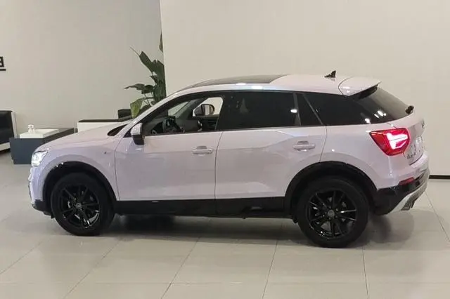 Audi Audi Q2L 35TFSI aggressive dynamic type
