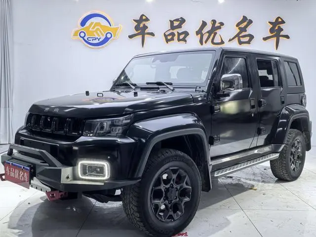 Beijing Beijing off-road BJ40 2.0D automatic four-wheel drive blade Hero version knight type