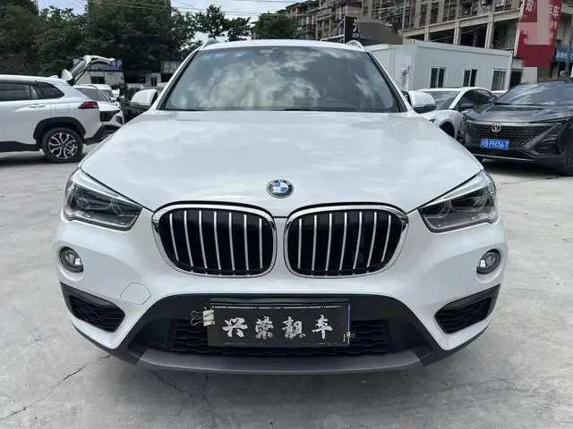 BMW BMW X1 sDrive20Li leading type
