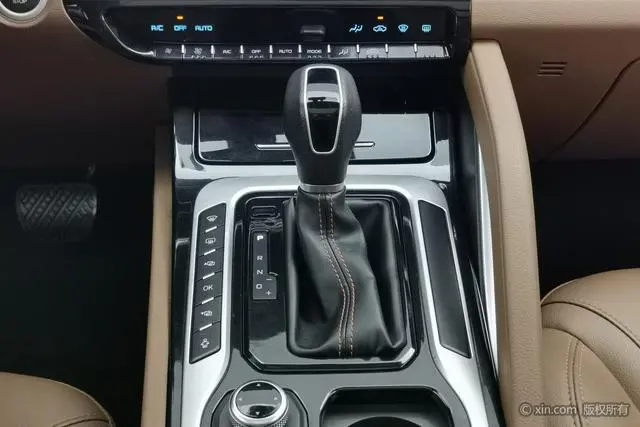 Haima Seahorse 7X 1.6TGDI automatic luxury 6-seater