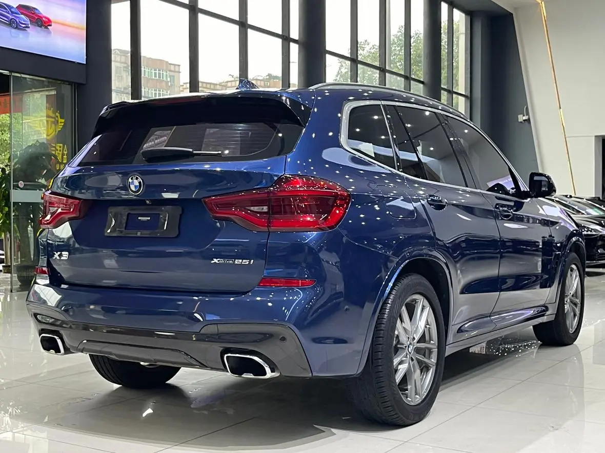 BMW BMW X3 xDrive25i M sports suit