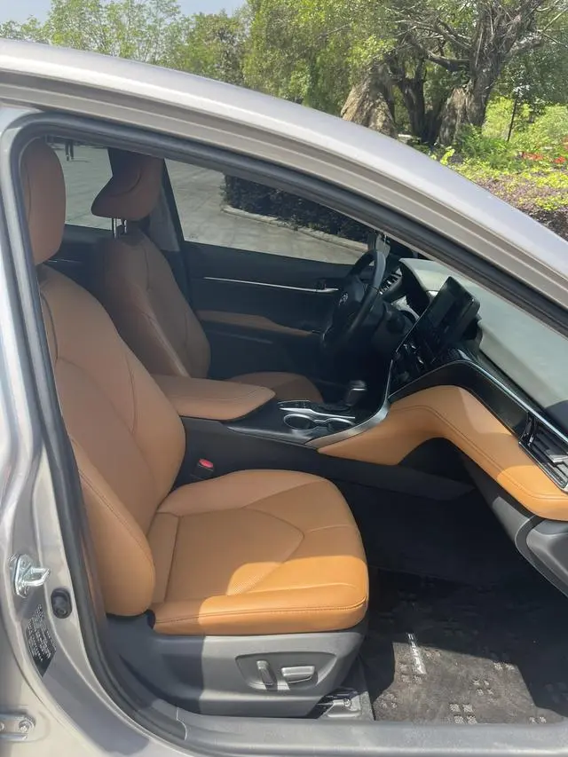 TOYOTA Camry 2.5G Deluxe Edition