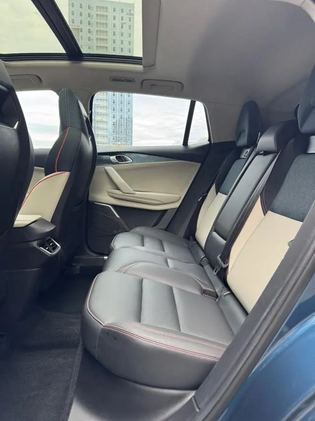 LYNK & CO Lynk 06 1.5T Yao Halo