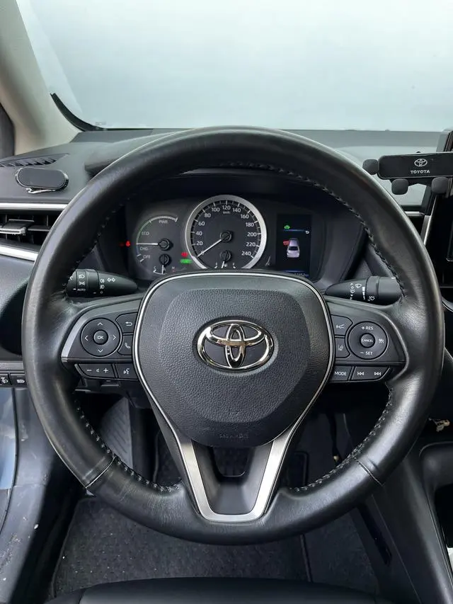 TOYOTA Corolla Dual engine 1.8L E-CVT GL-i Elite Edition