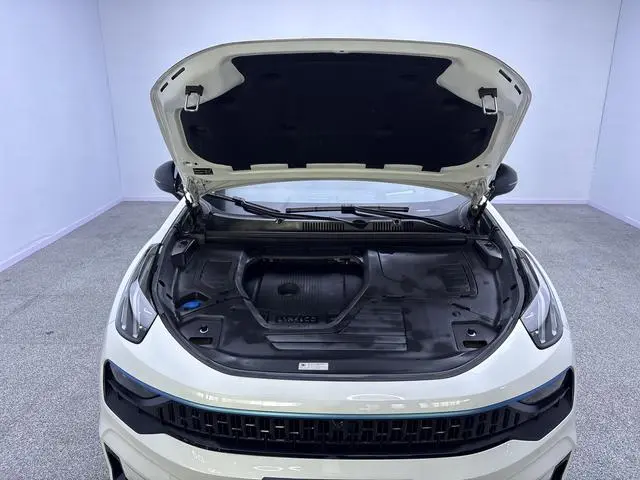 LYNK & CO Lynk 05 2.0TD two-wheel drive Halo