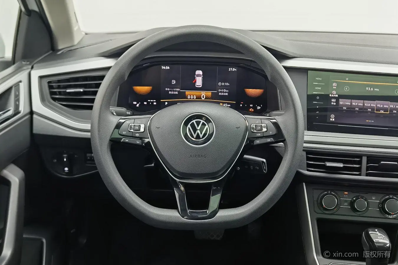 Volkswagen Polo Facelift Plus 1.5L Automatic Panoramic Enjoy Edition