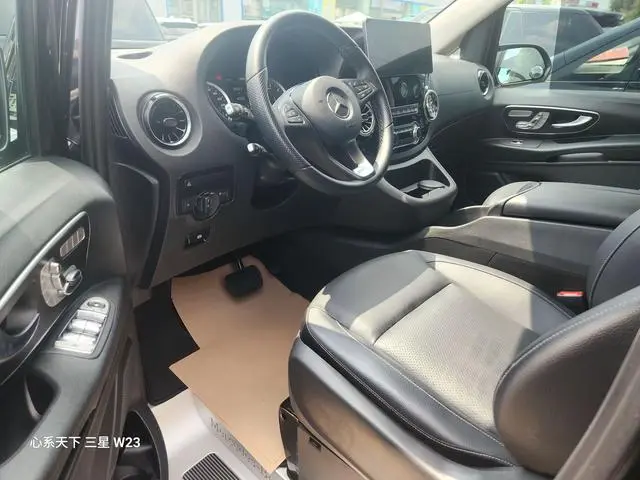 Mercedes-Benz Vito 2.0T Business Edition 7 Seats