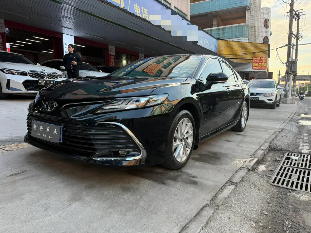 TOYOTA Camry 2.0G Deluxe Edition