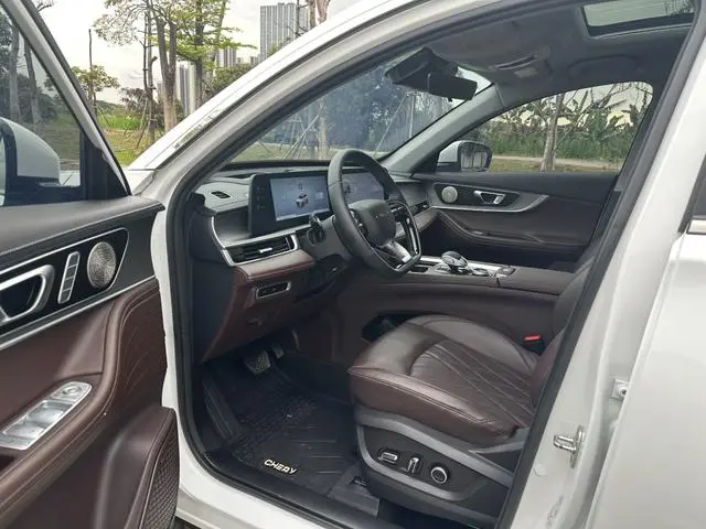 Chery Fulwin Tiggo 8 PRO Champion Edition 390T two-wheel drive Peak Edition 5 seats