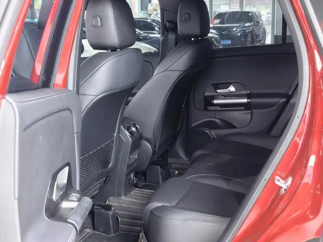 Mercedes-Benz Mercedes-Benz GLA GLA 220