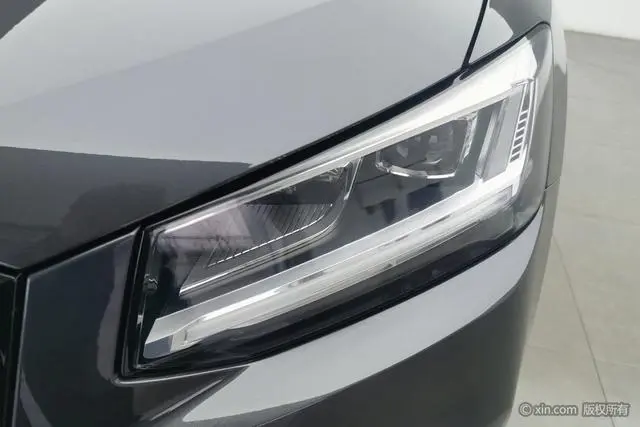 Audi Audi Q2L 35TFSI aggressive dynamic type