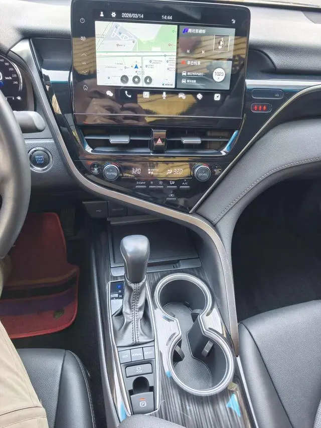 TOYOTA Camry 2.5G Deluxe Edition