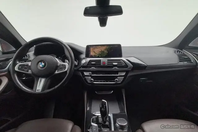 BMW BMW X4 xDrive25i M sports suit