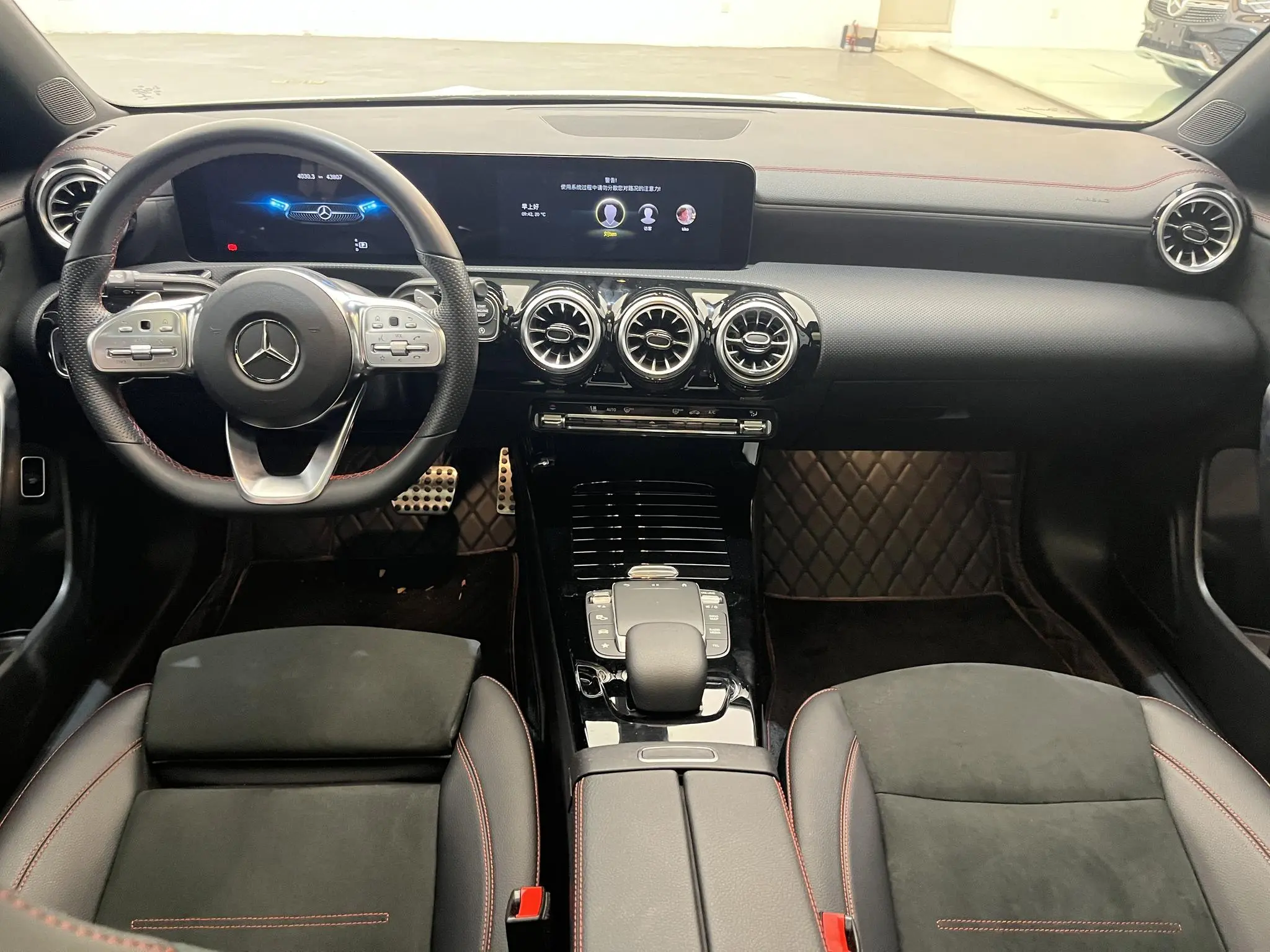 Mercedes-Benz Mercedes-Benz CLA CLA 200 four-door coupe