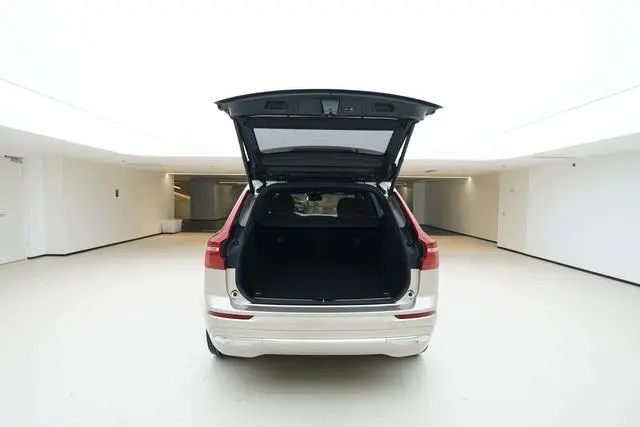 Volvo Volvo XC60 PHEV T8 four-wheel drive long battery life Zhiyuan Deluxe Edition