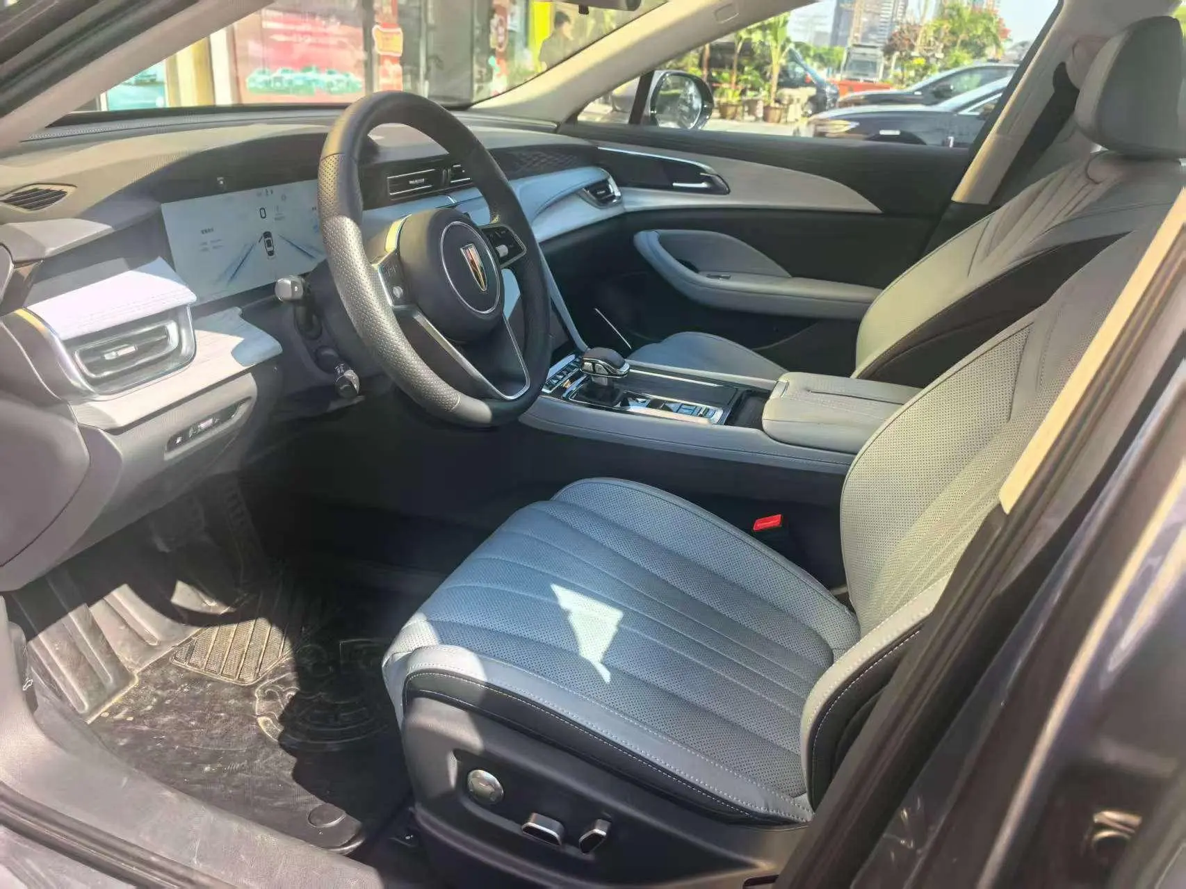 Hongqi Hongqi H5 PHEV 170 Super Mixed Version