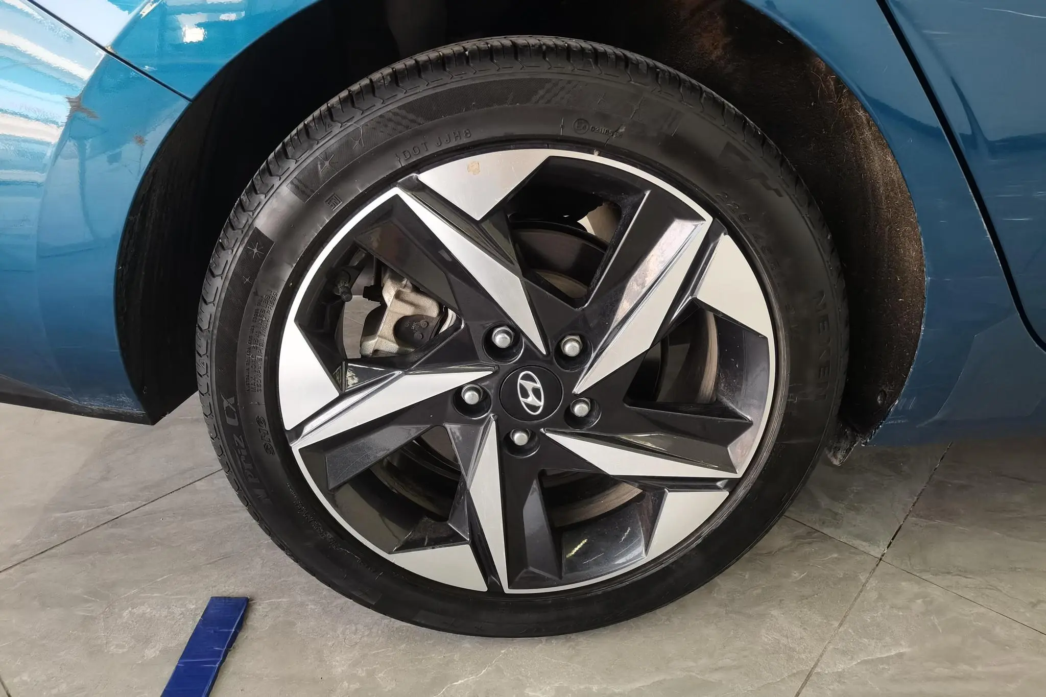 Hyundai Elantra 1.5L CVT LUX Premium Edition
