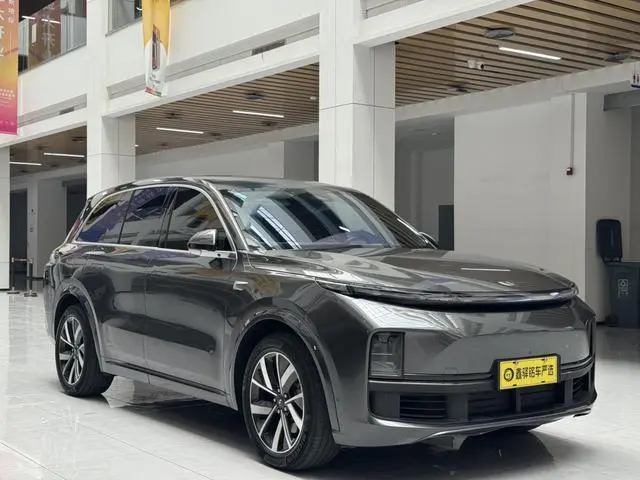 Li Auto Ideal L8 Pro version