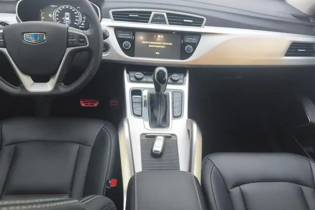 Geely Boyue 1.8TD automatic two-wheel drive intelligent 4G connected version