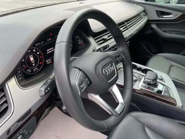 Audi Audi Q7 45 TFSI S line sporty