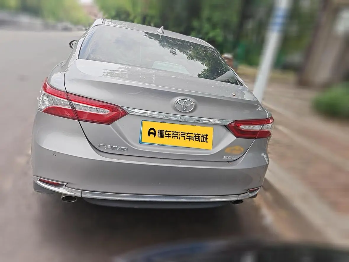 TOYOTA Camry 2.0G Deluxe Edition