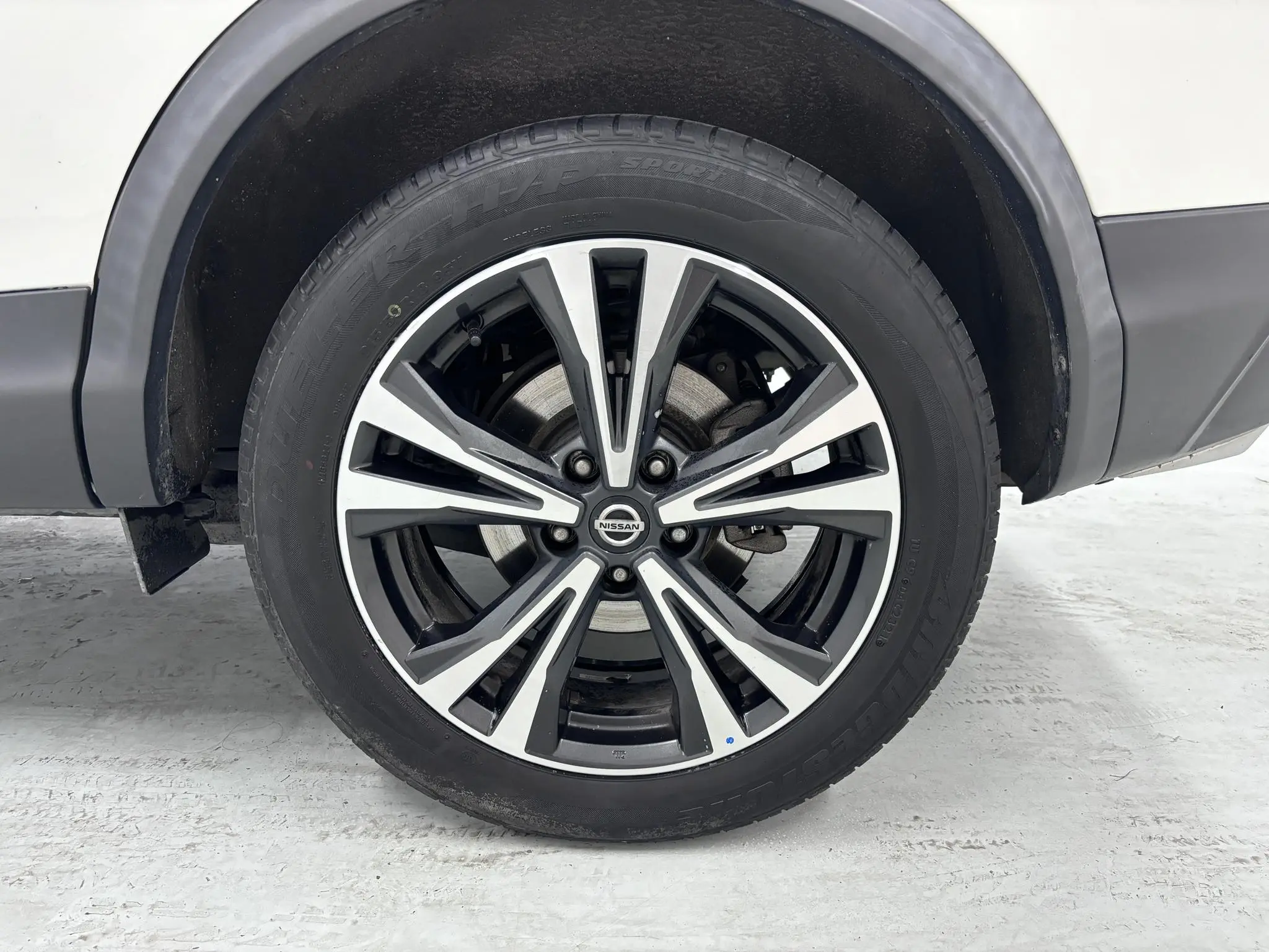 Nissan Qashqai 2.0 L XV Prem Deluxe Edition