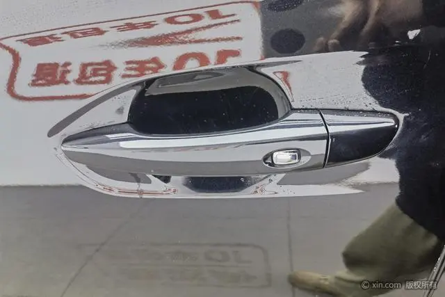 Dongfeng Fengshen Dongfeng Fengshen AX7 PRO 1.6T Automatic Smart Version