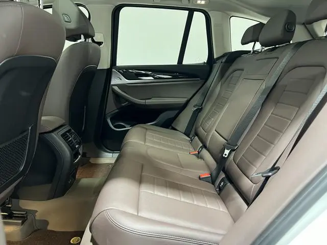 BMW BMW X3 xDrive25i M sports suit