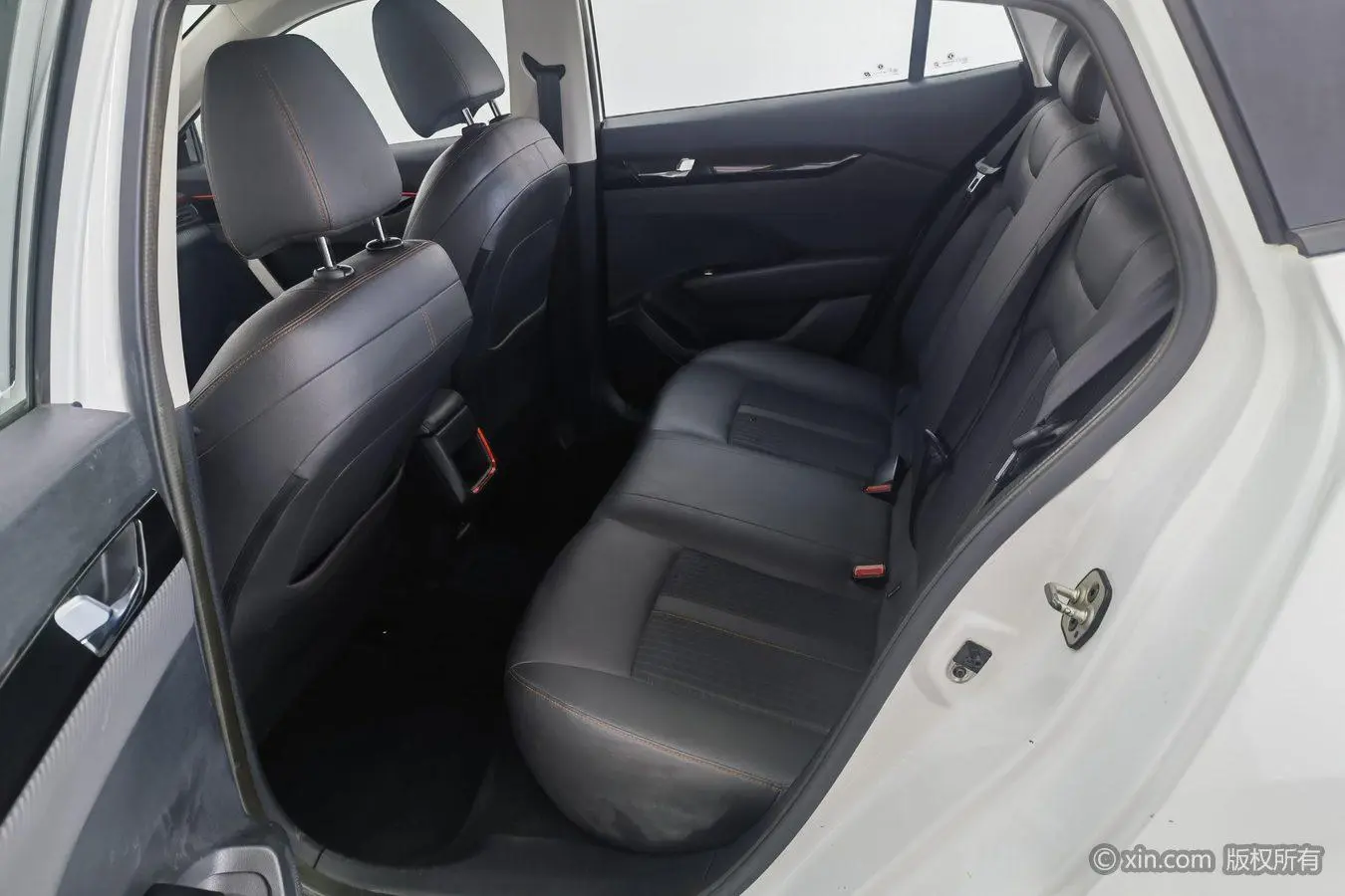 Dongfeng Fengshen Yi Hyun 230T automatic wind chasing version