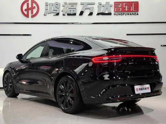 LUXEED Wisdom World R7 Pure electric UItra