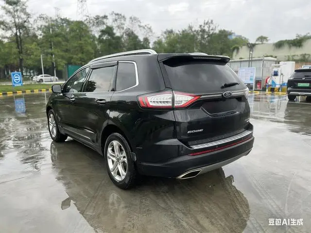 Ford Sharp World EcoBoost 245 two-wheel drive Hao Rui type 7-seater country V