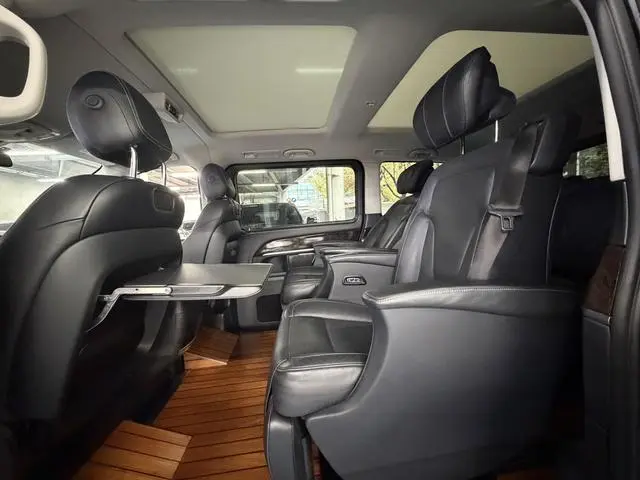 Mercedes-Benz Mercedes-Benz V-class V 260 Premium Edition Country VI