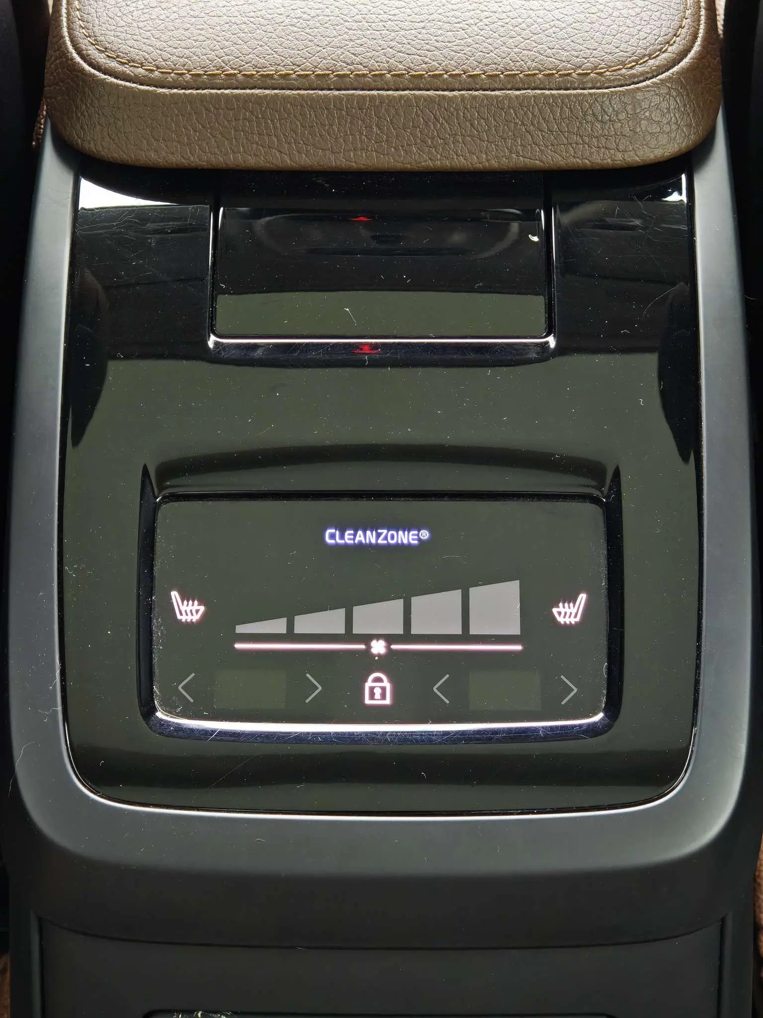 Volvo Volvo S90 PHEV T8 E-drive hybrid Zhiya Edition Country V