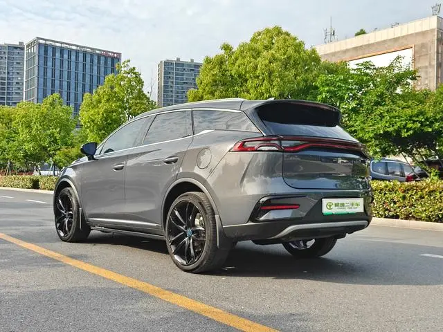 BYD Tang DM DM 2.0T four-wheel drive high-performance version of the Genesis flagship