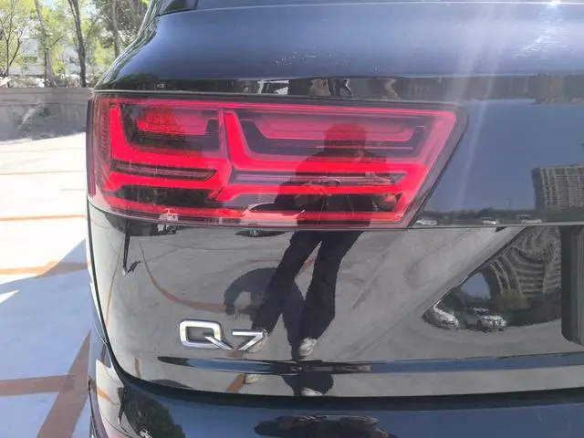 Audi Audi Q7 40 TFSI S line sporty