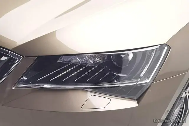 Skoda Speed pie ZI330 DSG Smart Edition