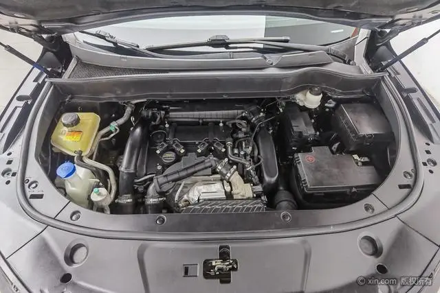 Dongfeng Fengshen Dongfeng Fengshen AX7 PRO 1.6T Automatic Smart Version