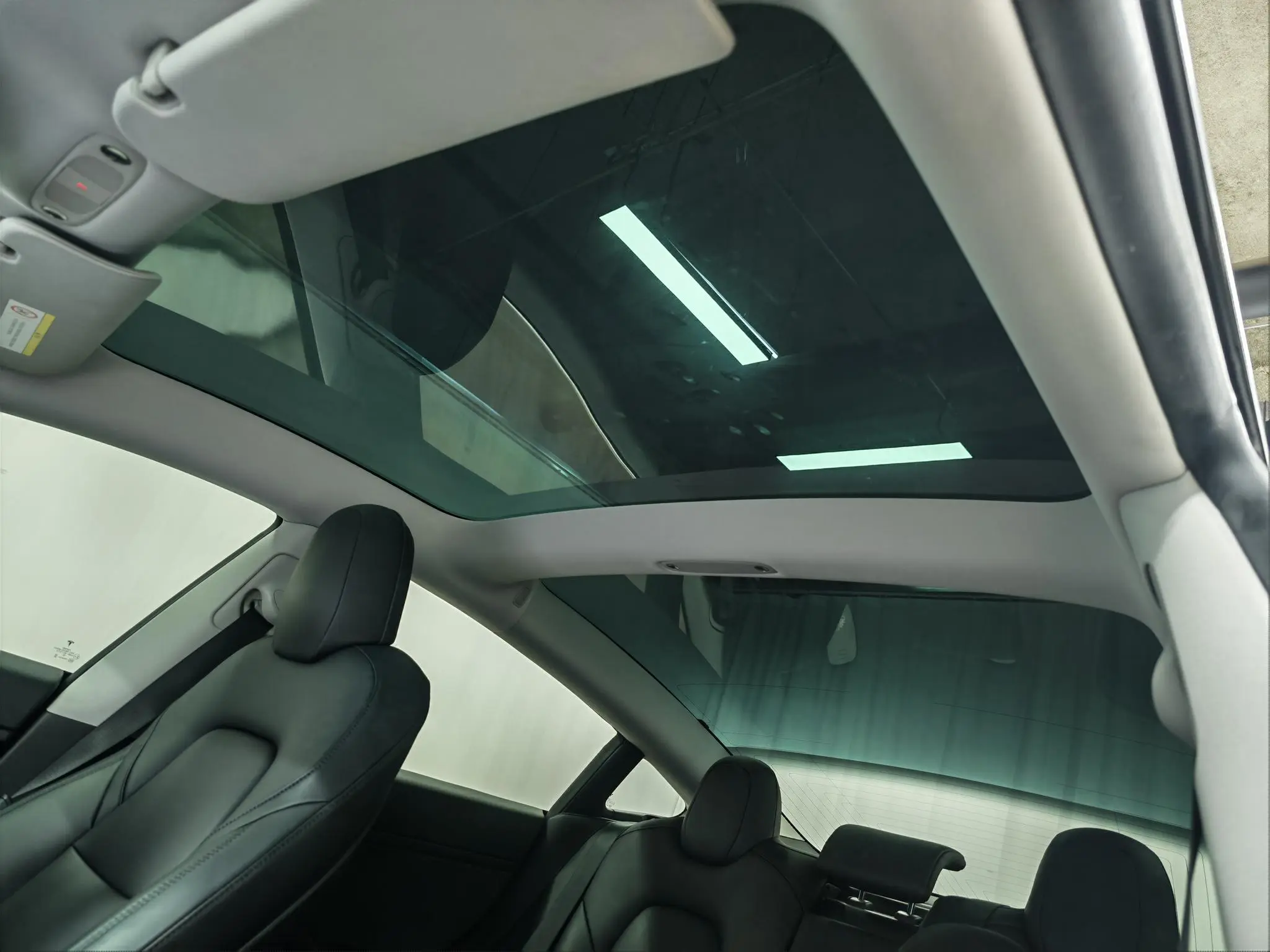 Tesla Model 3 Facelift, long battery life, rear-wheel drive version