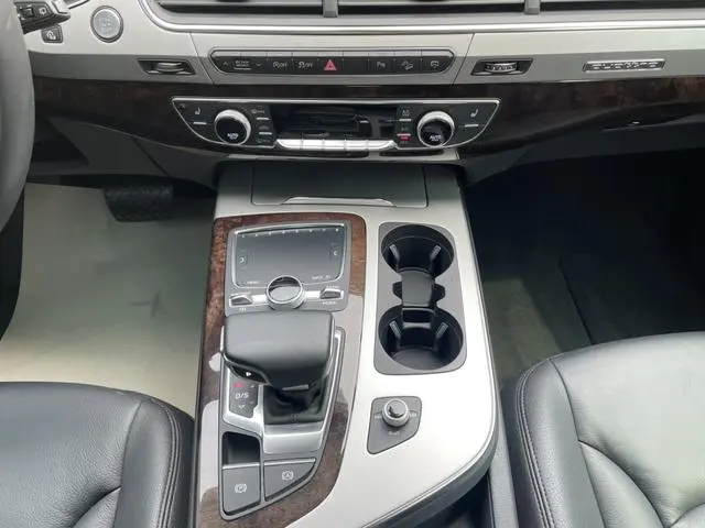 Audi Audi Q7 45 TFSI S line sporty