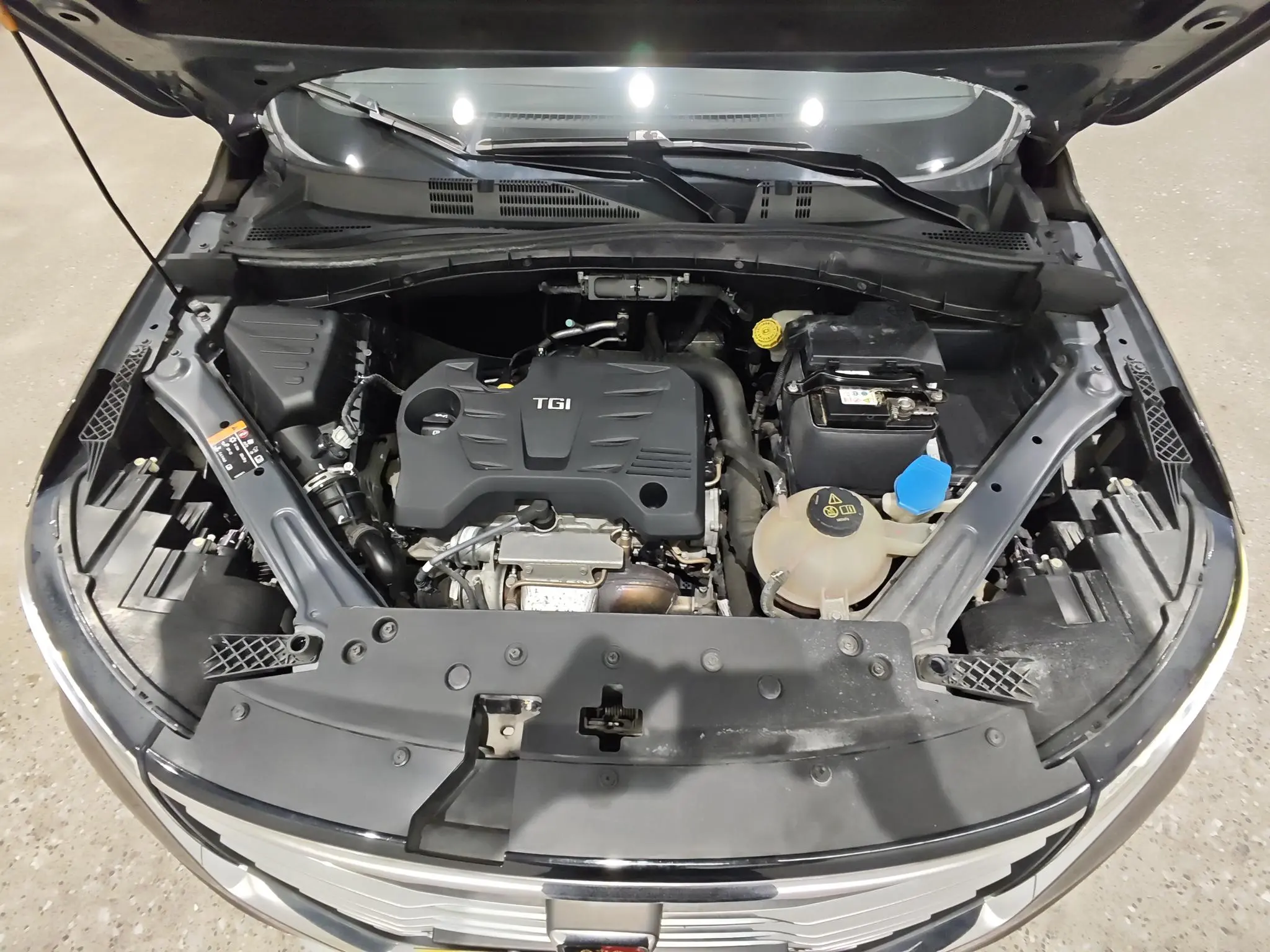 Roewe Roewe RX5 20T two-wheel drive automatic transmission smart networking Platinum edition