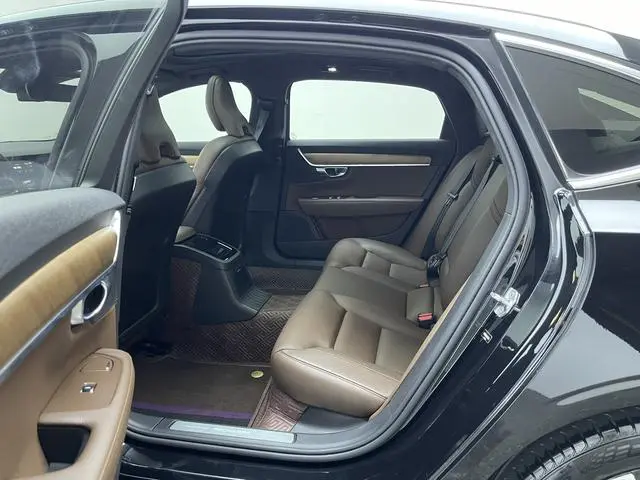 Volvo Volvo S90 PHEV T8 E-drive Hybrid Zhiyi Deluxe Edition