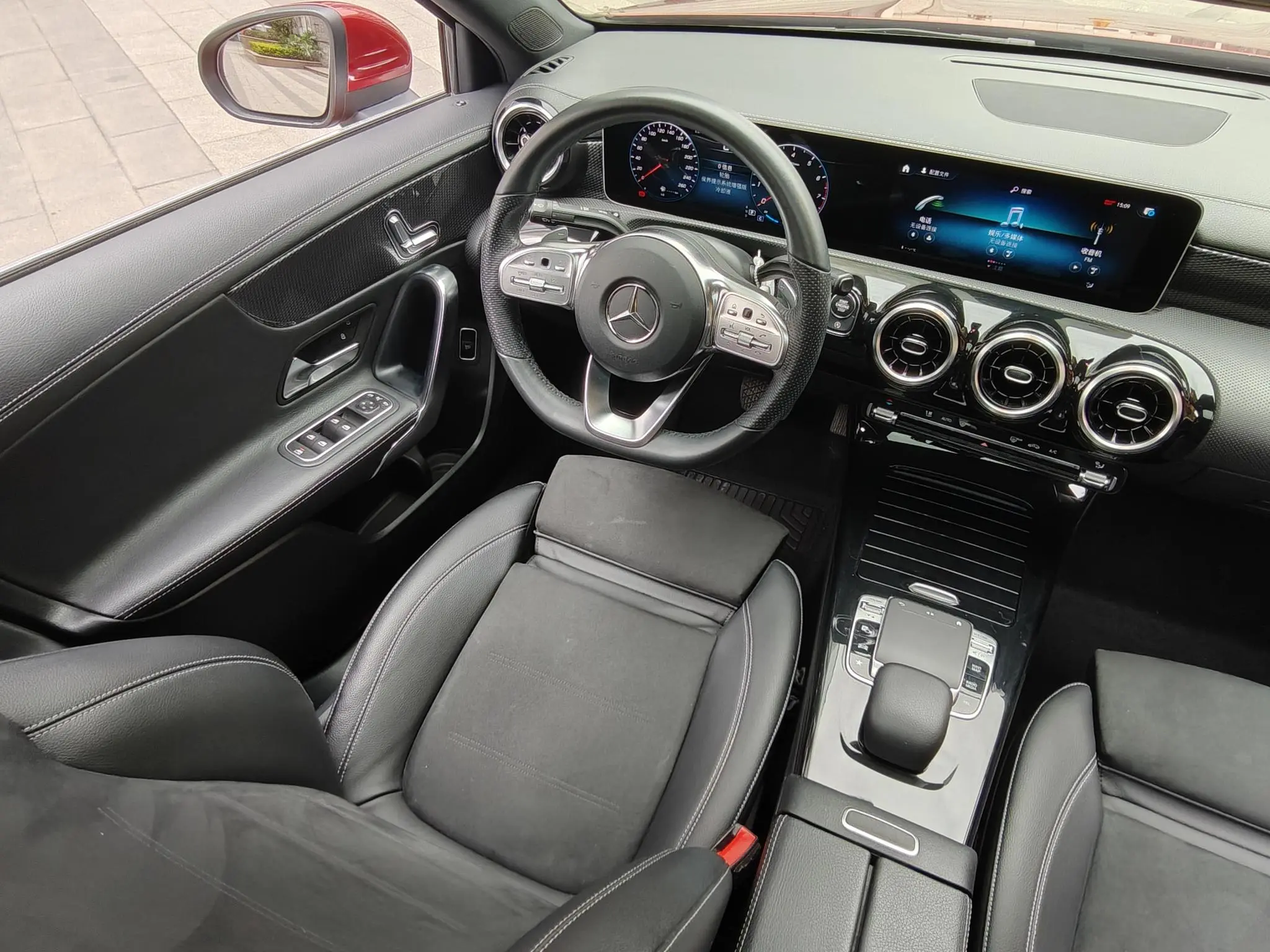 Mercedes-Benz Mercedes-Benz A-class A 200 L sports sedan