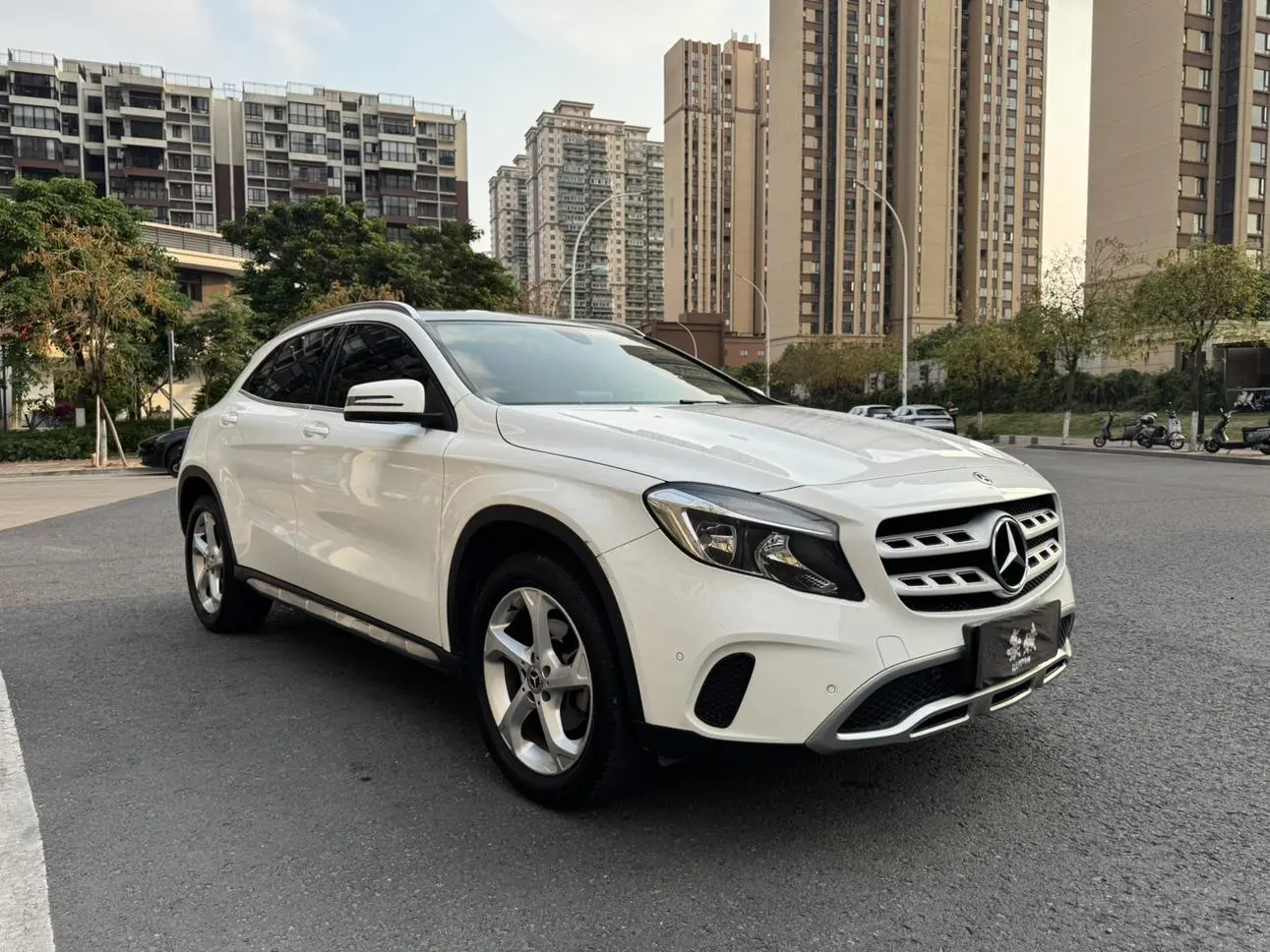 Mercedes-Benz Mercedes-Benz GLA GLA 200 fashion type