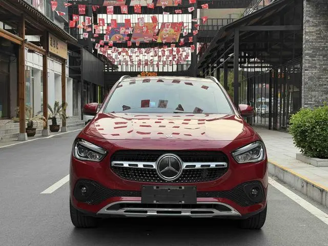 Mercedes-Benz Mercedes-Benz GLA GLA 200