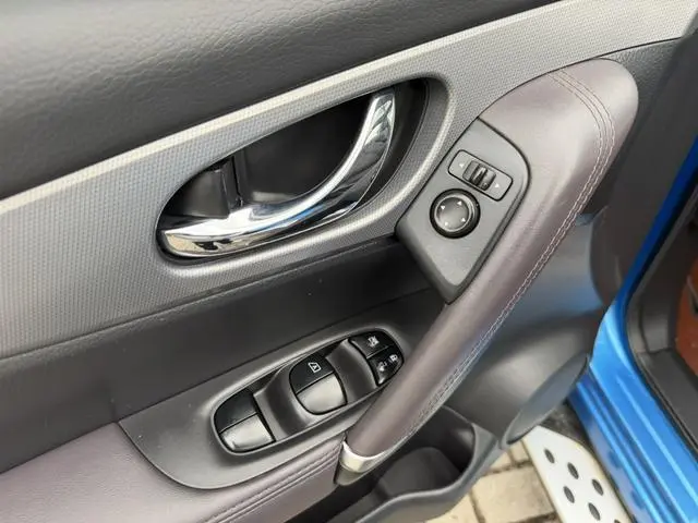 Nissan Qashqai 2.0L CVT Deluxe Edition