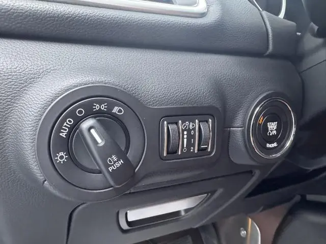 Maserati Ghibli 3.0T Standard Edition